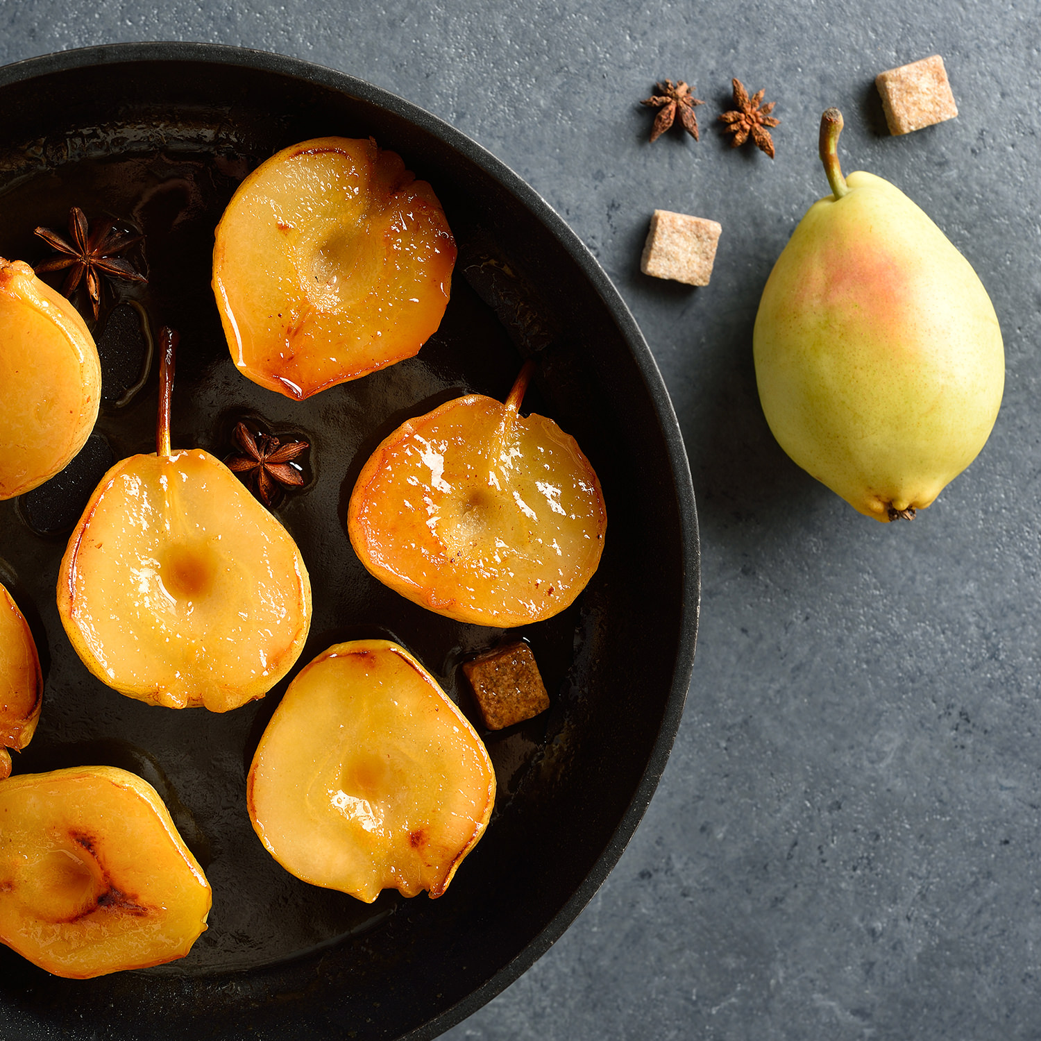 Pere Williams caramellate in padella con anice e spezie